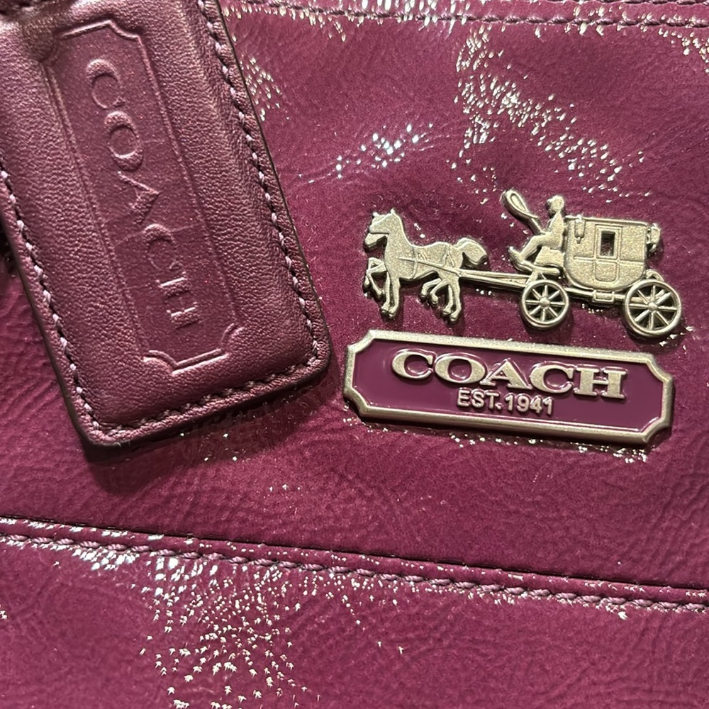 COACH shoulder tote bag, Burgundy, - Picture 5 of 5